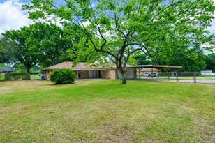 400 Brookhollow Cir, DeSoto, TX 75115 - Photo 21