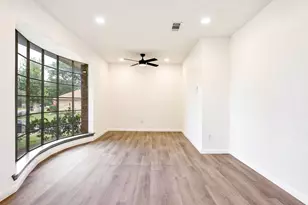 400 Brookhollow Cir, DeSoto, TX 75115 - Photo 3