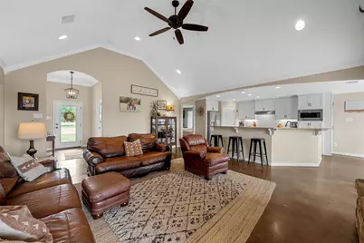 638 County Road 337, Rosebud, TX 76570 - Photo 7