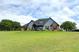 229 Oak Tree Ct, Poolville, TX 76487 - Photo 35