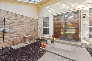 2005 Meadow Dr, Crowley, TX 76036 - Photo 7
