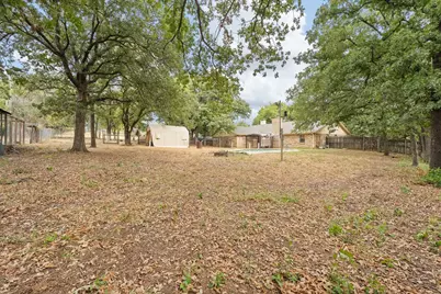 2005 Meadow Drive, Crowley, TX 76036 - Photo 33