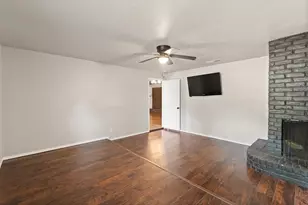 2005 Meadow Dr, Crowley, TX 76036 - Photo 23