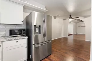 2005 Meadow Dr, Crowley, TX 76036 - Photo 5