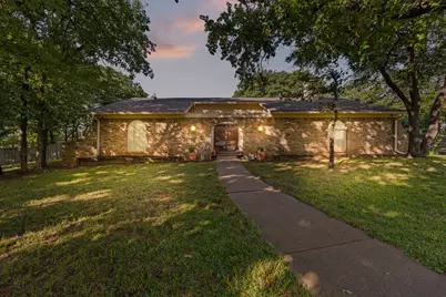 2005 Meadow Drive, Crowley, TX 76036 - Photo 3