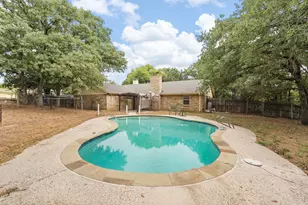 2005 Meadow Dr, Crowley, TX 76036 - Photo 7