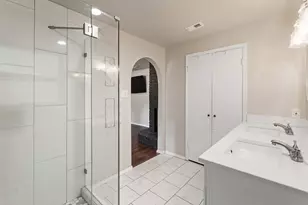 2005 Meadow Dr, Crowley, TX 76036 - Photo 27
