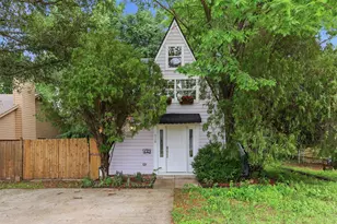 716 Lakeland Rd, Lake Dallas, TX 75065 - Photo 3