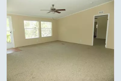 203 S Ridgeview Court, Azle, TX 76020 - Photo 9