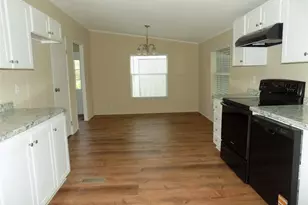 203 S Ridgeview Ct, Azle, TX 76020 - Photo 5