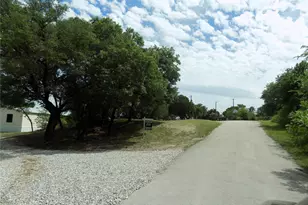 203 S Ridgeview Ct, Azle, TX 76020 - Photo 29