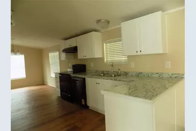 203 S Ridgeview Court, Azle, TX 76020 - Photo 3