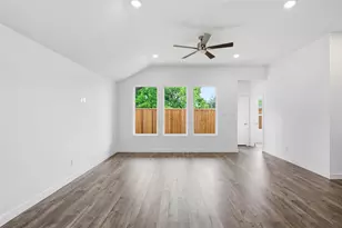 4653 Commack Dr, Fort Worth, TX 76135 - Photo 19