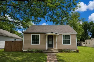 1018 Truelove St, Gainesville, TX 76240 - Photo 1