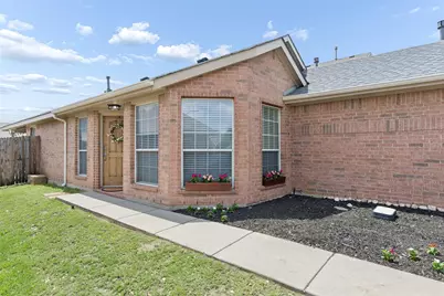 12184 Thicket Bend Drive, Fort Worth, TX 76244 - Photo 3