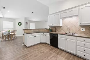 12184 Thicket Bend Dr, Fort Worth, TX 76244 - Photo 11