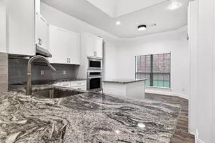 9861 Chamber Hall Dr, Frisco, TX 75033 - Photo 5