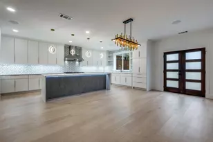 1018 Grandview Ave, Dallas, TX 75223 - Photo 15