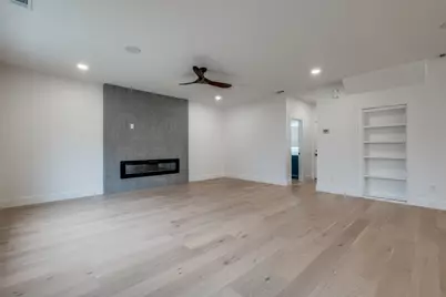 1018 Grandview Avenue, Dallas, TX 75223 - Photo 21
