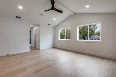 1018 Grandview Avenue, Dallas, TX 75223 - Photo 25