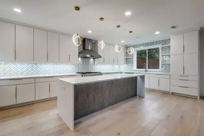 1018 Grandview Avenue, Dallas, TX 75223 - Photo 17