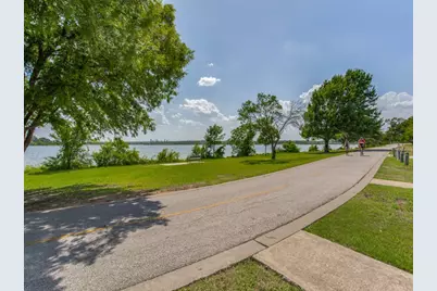 9419 Peninsula Drive, Dallas, TX 75218 - Photo 23