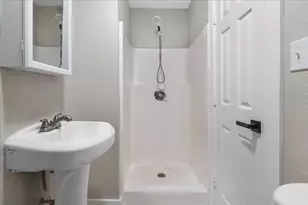 5403 Mona Ln, Dallas, TX 75236 - Photo 23