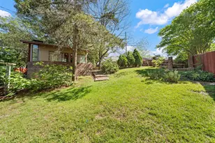 9925 Sandalwood Dr, Woodway, TX 76712 - Photo 37