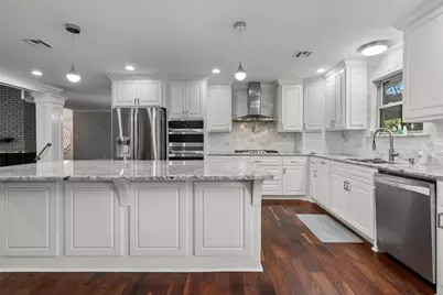 9925 Sandalwood Drive, Woodway, TX 76712 - Photo 15
