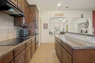 5836 Summerwood Dr, Grand Prairie, TX 75052 - Photo 11