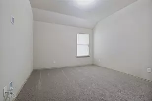 5836 Summerwood Dr, Grand Prairie, TX 75052 - Photo 15