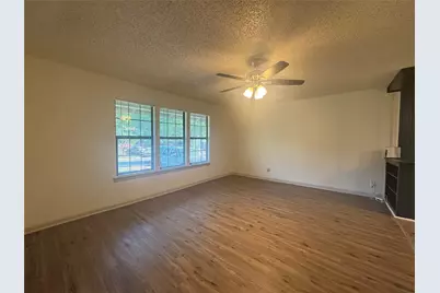 3731 Avenue M, Fort Worth, TX 76105 - Photo 9