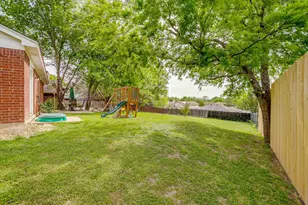 7104 Summerset Dr, Benbrook, TX 76126 - Photo 37