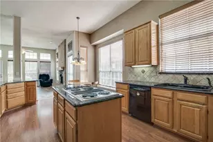 11017 Knoxville Ln, Frisco, TX 75035 - Photo 3