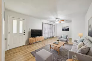 1905 S Cooper St, Arlington, TX 76010 - Photo 3
