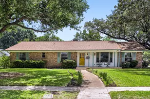 1125 Wildwood Ln, Richardson, TX 75080 - Photo 1