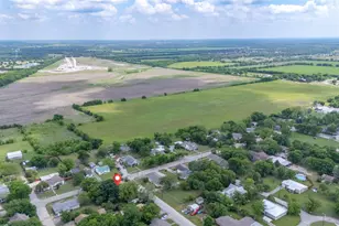 604 S Pearl St, Trenton, TX 75490 - Photo 37