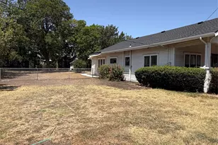 604 S Pearl St, Trenton, TX 75490 - Photo 3