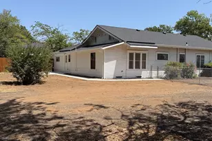 604 S Pearl St, Trenton, TX 75490 - Photo 31