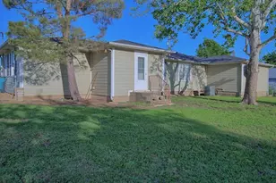 933 N Main St, Muenster, TX 76252 - Photo 31