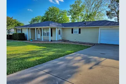 933 N Main Street, Muenster, TX 76252 - Photo 1