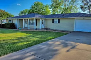 933 N Main St, Muenster, TX 76252 - Photo 3