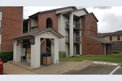 218 N Texas Boulevard, Denton, TX 76201 - Photo 1