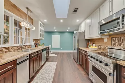 435 W Northgate Drive, Irving, TX 75062 - Photo 7