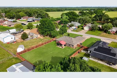 3928 Country Meadows Circle, Granbury, TX 76049 - Photo 23