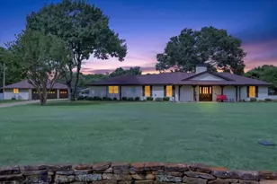 105 Elm Dr, Oak Leaf, TX 75154 - Photo 3