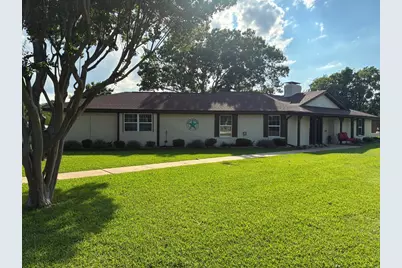 105 Elm Drive, Oak Leaf, TX 75154 - Photo 3
