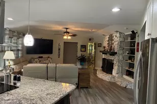 105 Elm Dr, Oak Leaf, TX 75154 - Photo 23