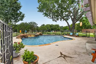 105 Elm Dr, Oak Leaf, TX 75154 - Photo 33
