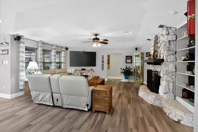 105 Elm Drive, Oak Leaf, TX 75154 - Photo 17